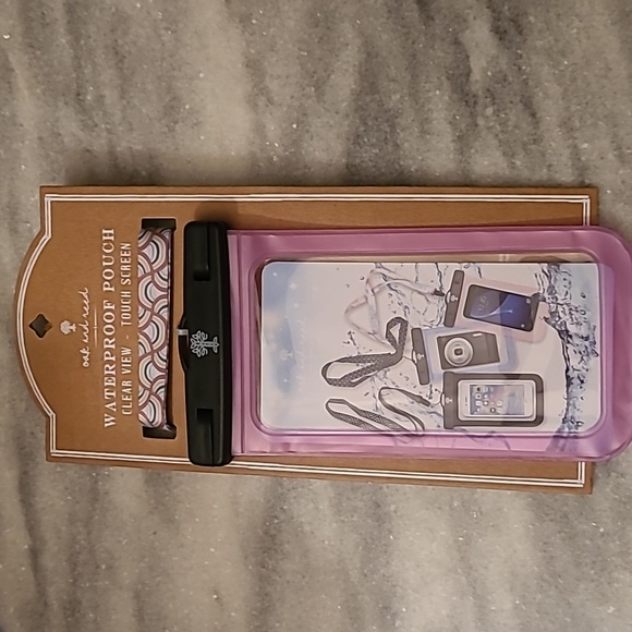 💧Waterproof Pouch - Picture 1 of 8